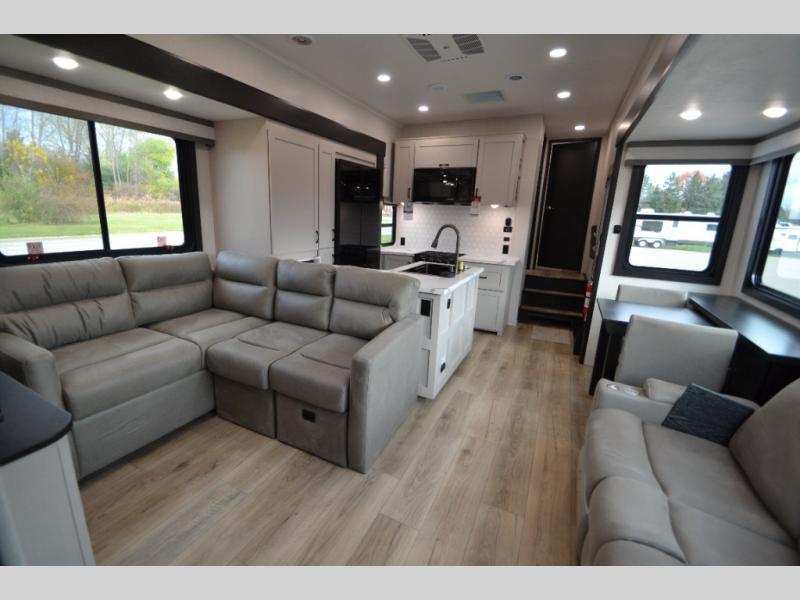 2026 Jayco Seismic 395, $ 141,054