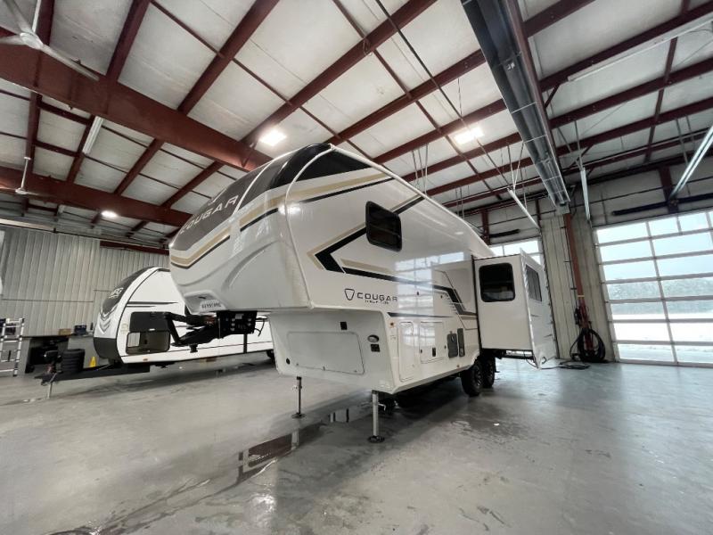 2026 Keystone Cougar Half-Ton (Fifth Wheel) 23MLE, $ 61,718