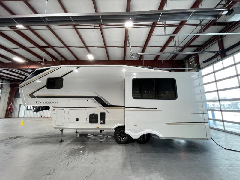 2026 Keystone Cougar Half-Ton (Fifth Wheel) 23MLE, $ 61,718