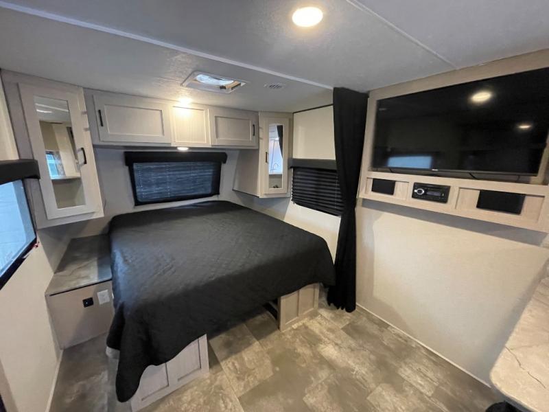 2022 Coachmen Apex Ultra Lite 211RBS, $ 0