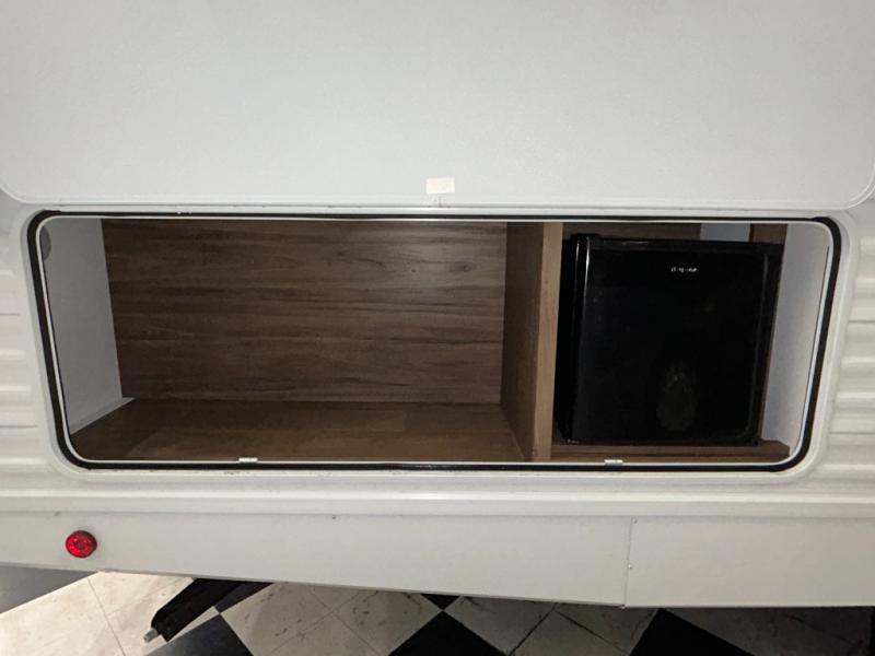 2026 Winnebago Access 25BH, $ 43,757