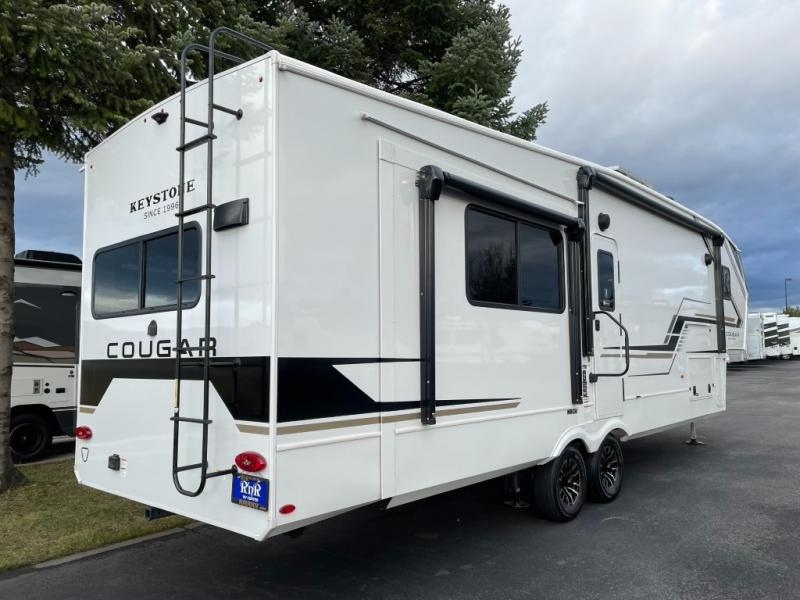 2026 Keystone Cougar Half-Ton (Fifth Wheel) 29MBD, $ 72,402