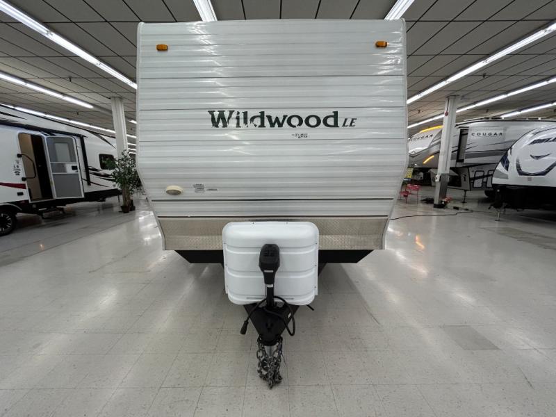 2005 Forest River Wildwood 27RL, $ 15,990
