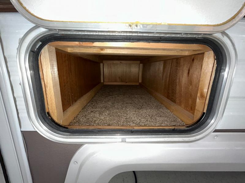 2005 Forest River Wildwood 27RL, $ 15,990