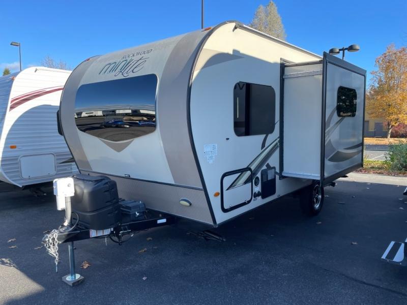 2019 Forest River Rockwood 1909SG, $ 21,990