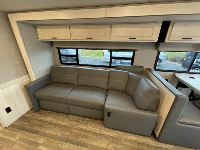 2021 Winnebago Adventurer 35F, $ 139,990