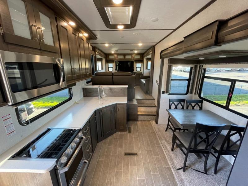 2020 Keystone Montana High Country 372RD, $ 59,990