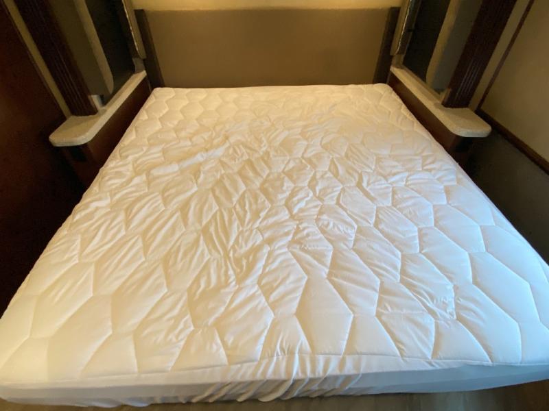 2017 Fleetwood Storm 32A, $ 99,990