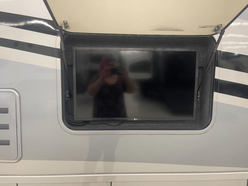 2023 Tiffin Motorhomes Wayfarer 25 RW, $ 139,990