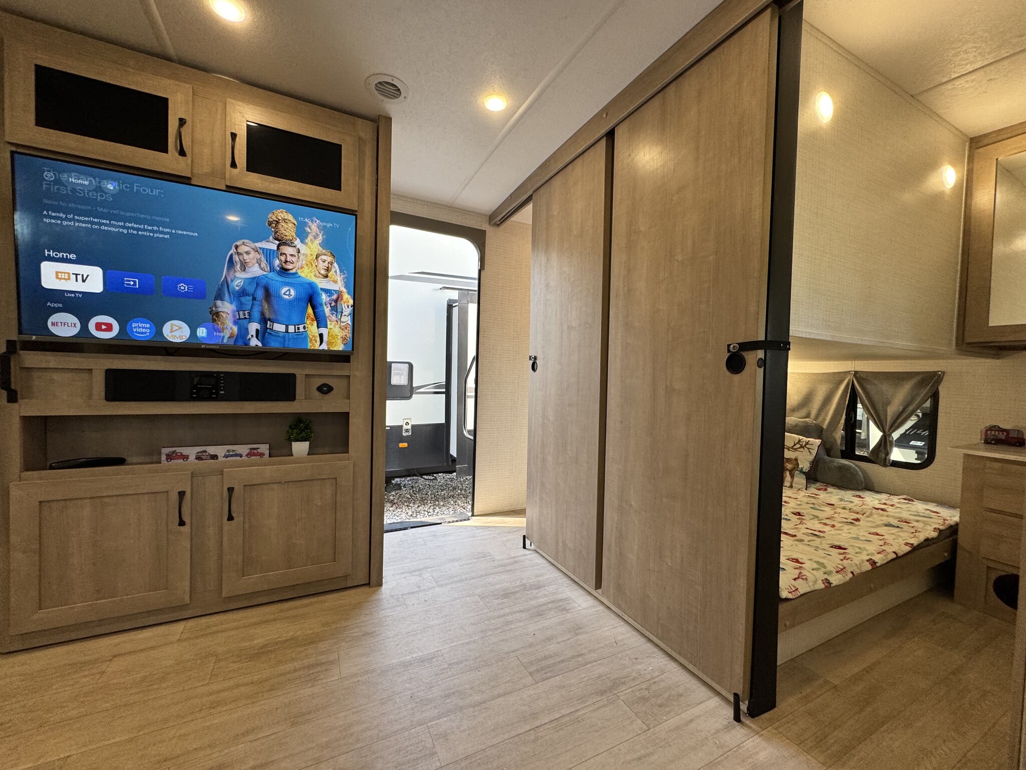 2025 Palomino SolAire Ultra Lite 3150TBSS, $ 34,500