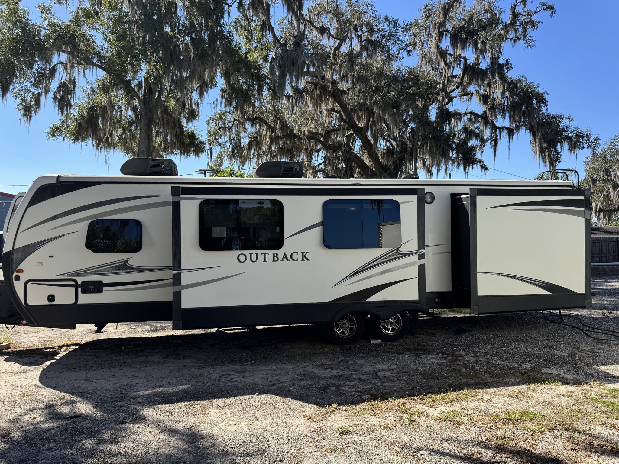 2018 Keystone Outback Super-Lite 312BH, $ 19,999