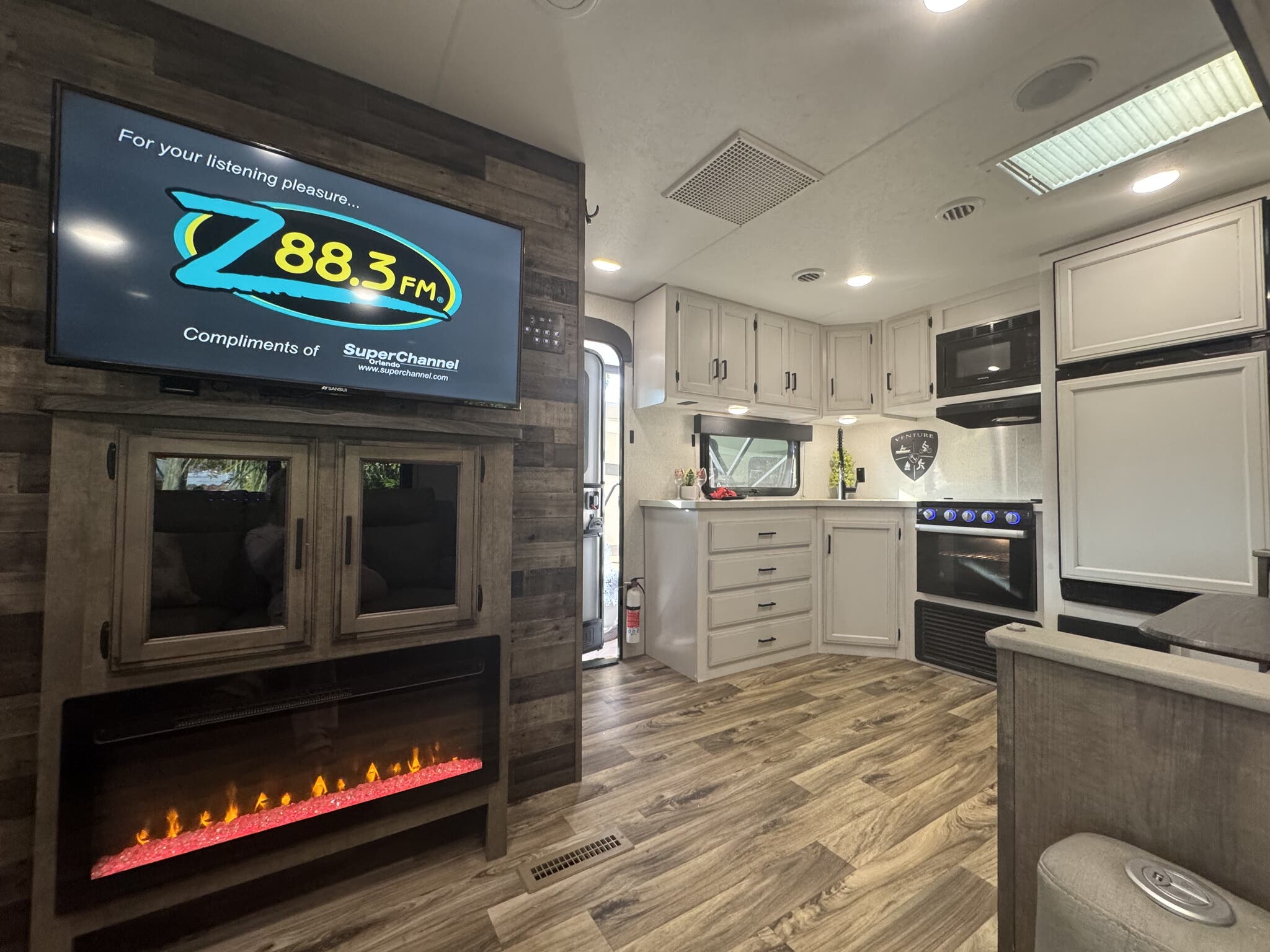 2022 Venture SportTrek Touring Edition STT272VRK, $ 33,999