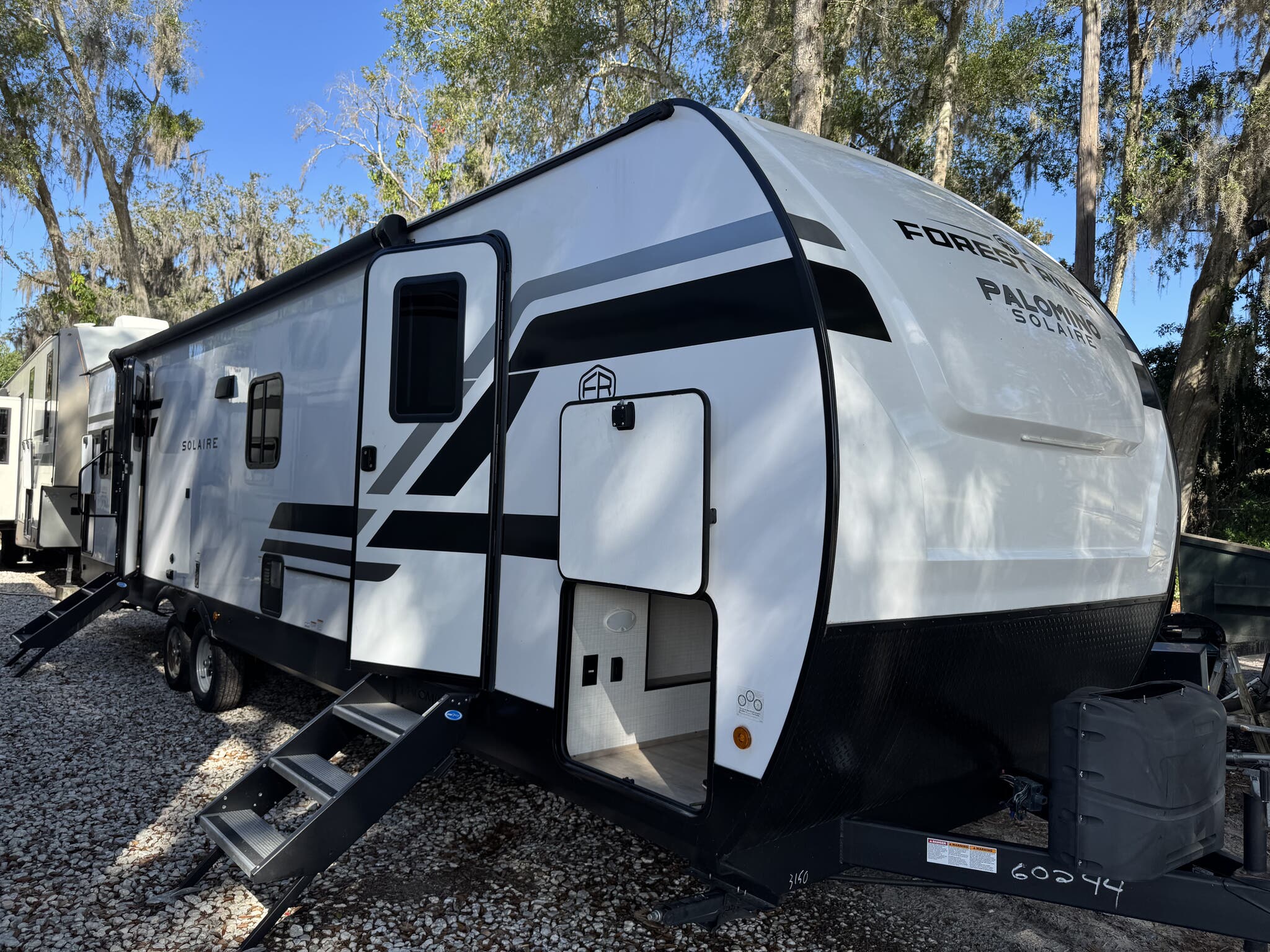 2025 Palomino SolAire Ultra Lite 3150TBSS, $ 34,500