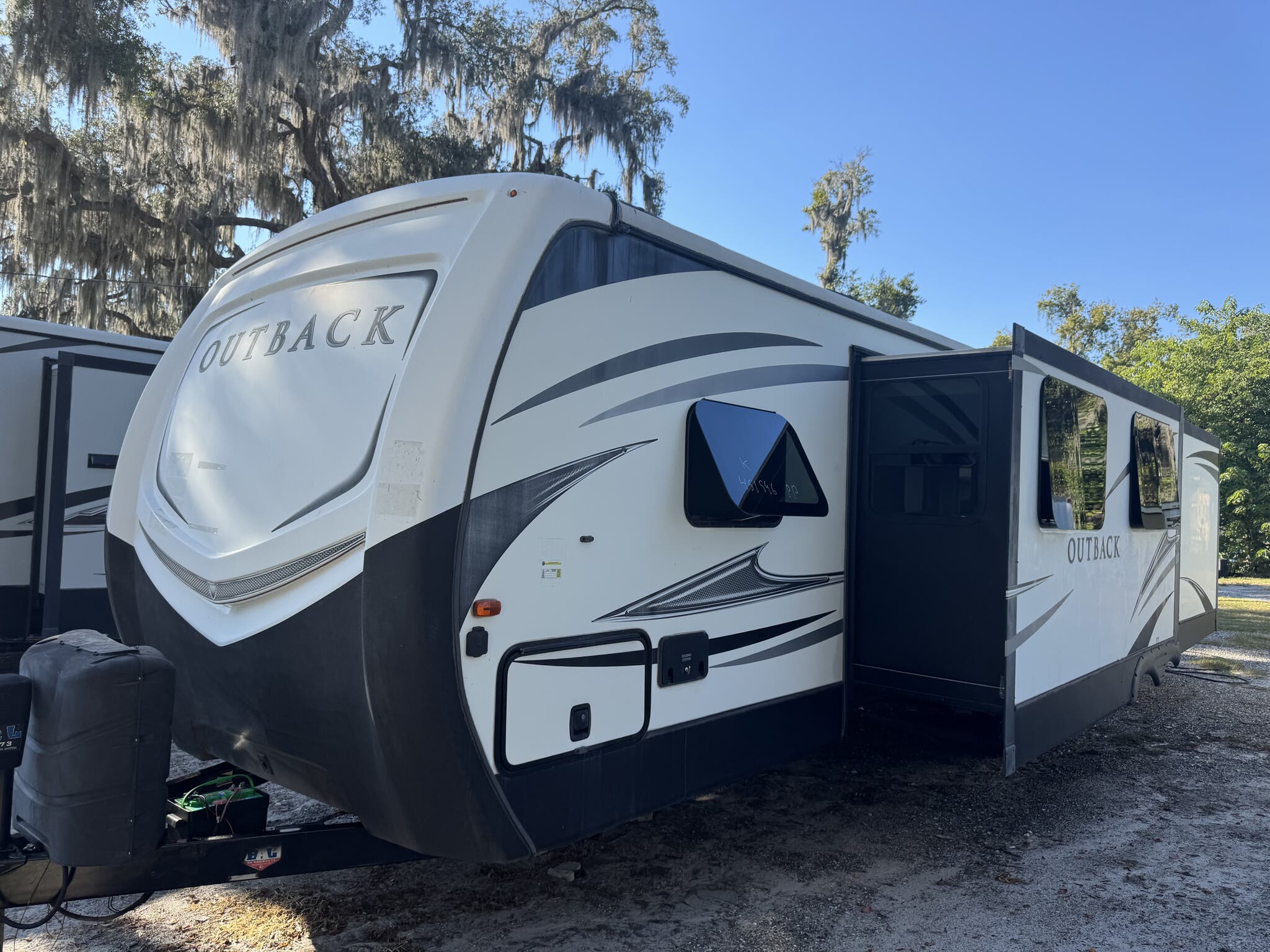 2018 Keystone Outback Super-Lite 312BH, $ 19,999