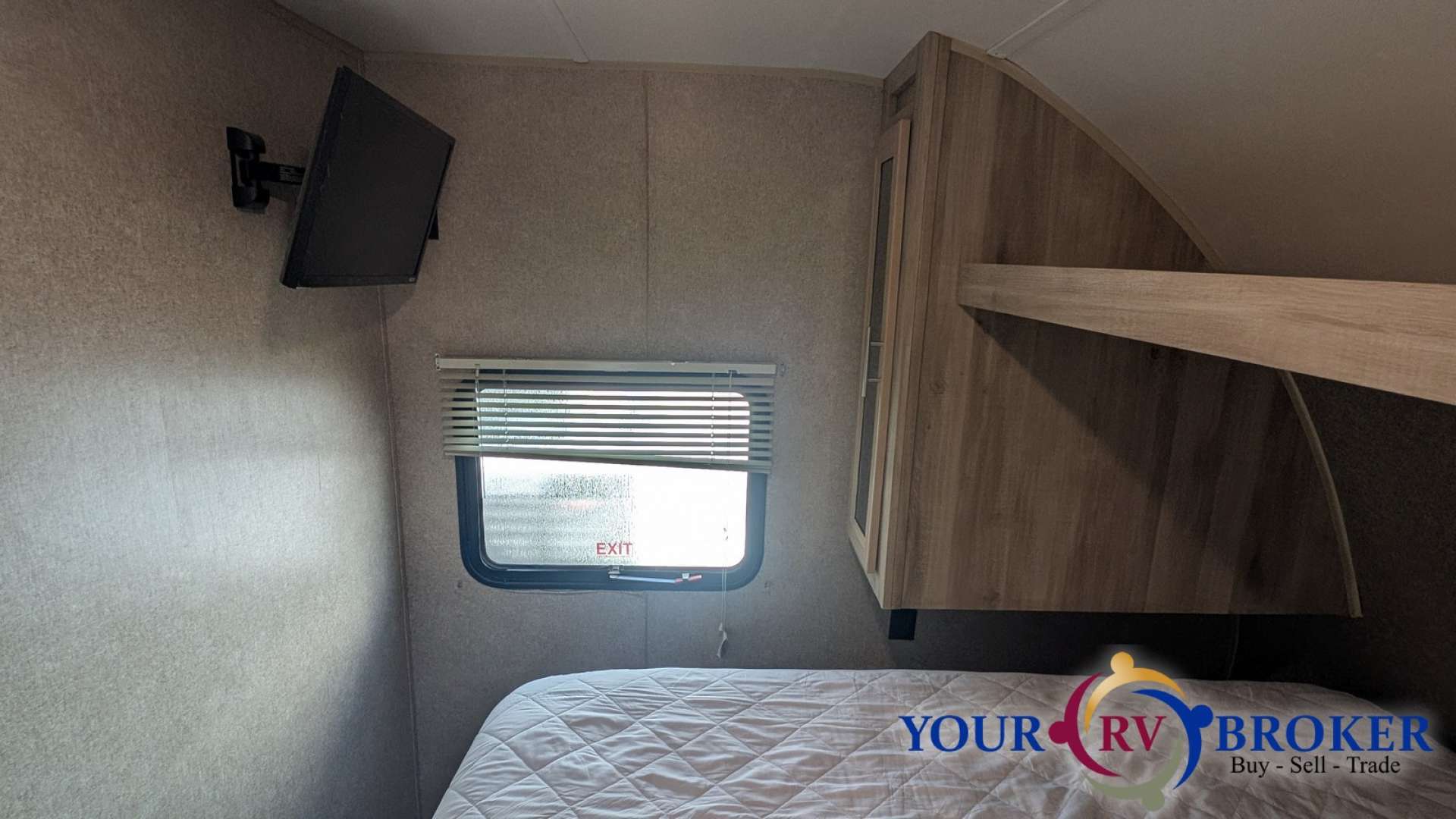 2019 Coachmen Catalina SBX 321BHDS CK, $ 17,500