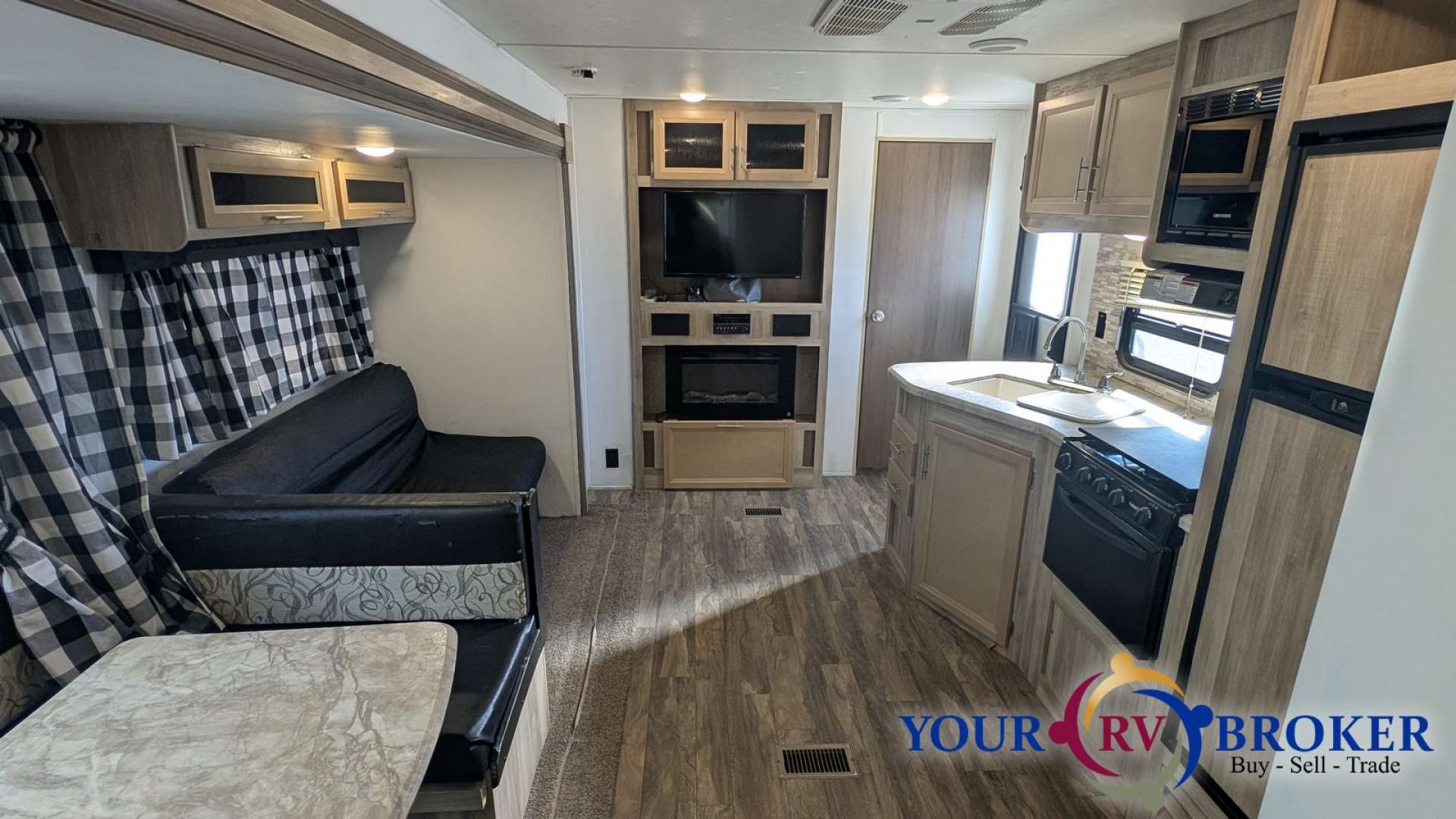 2019 Coachmen Catalina SBX 321BHDS CK, $ 17,500