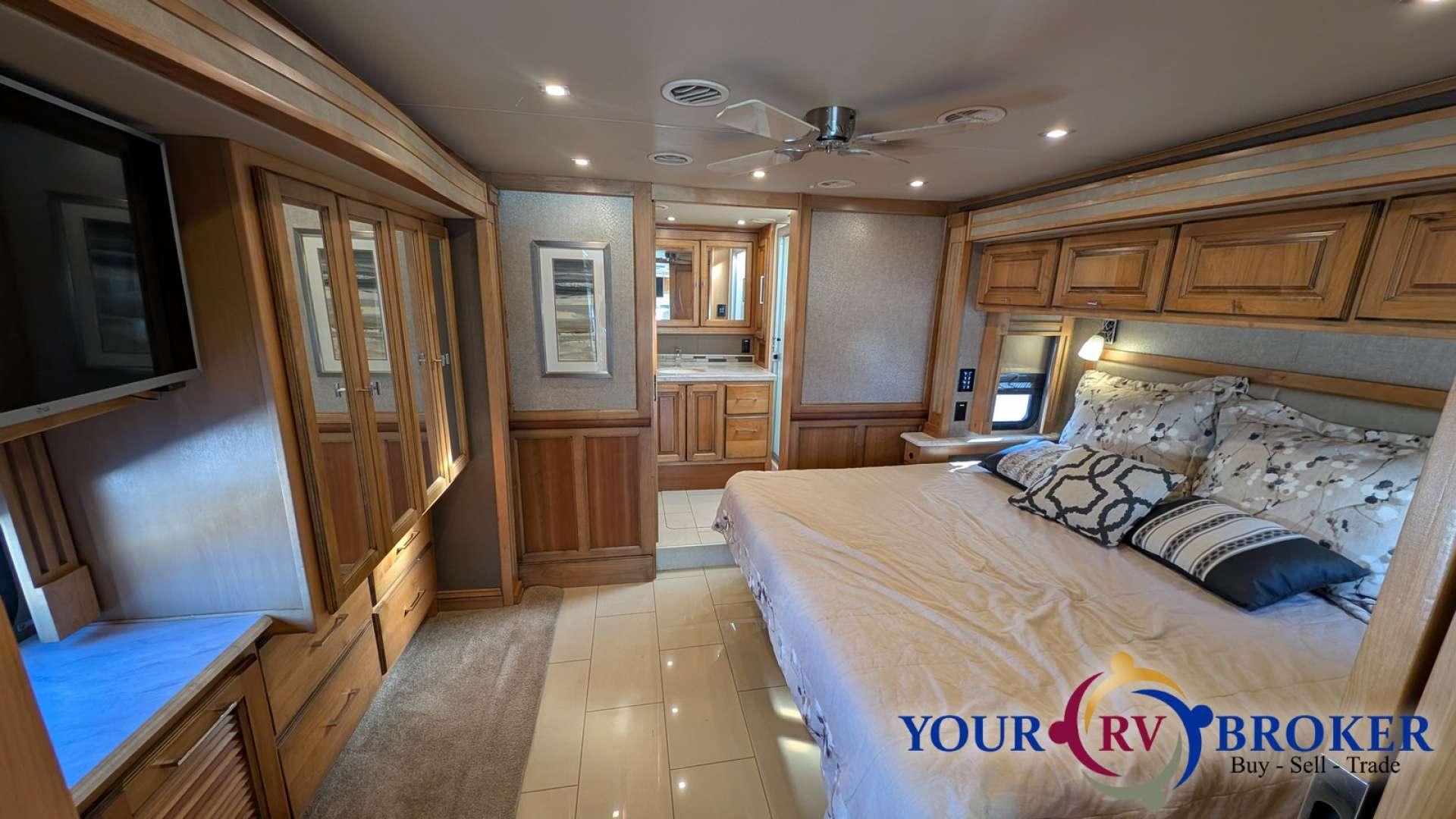 2019 Tiffin Motorhomes Allegro Red 37 BA, $ 167,500