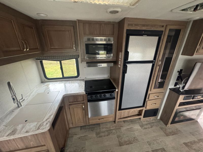 2020 Atlas by Dutchmen Atlas, $ 19,900