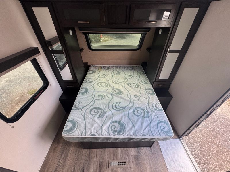 2019 Forest River Surveyor Luxury, $ 15,900