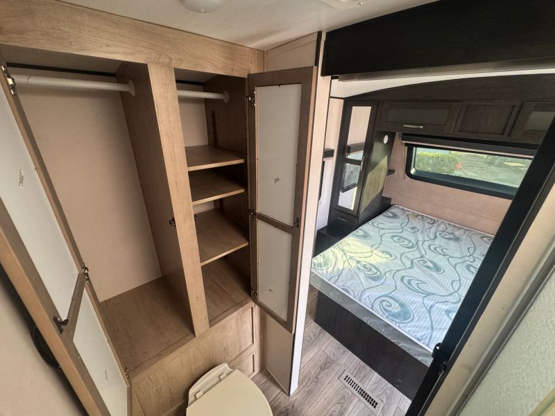 2019 Forest River Surveyor Luxury, $ 15,900