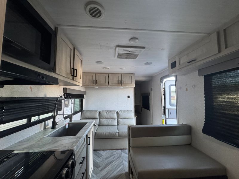 2023 East To West Silver Lake, $ 12,900