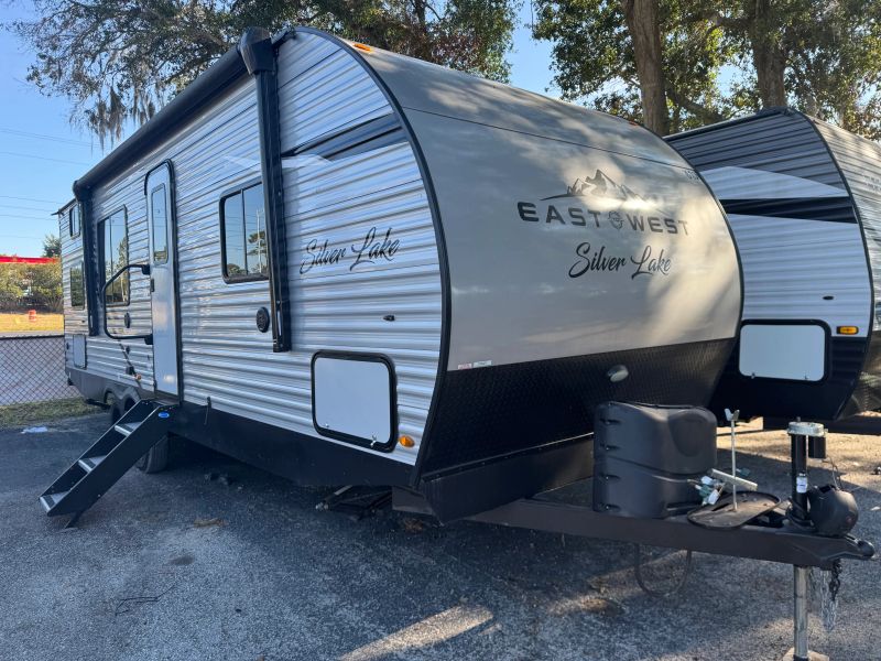 2023 East To West Silver Lake, $ 12,900