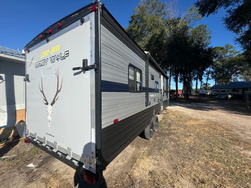 2019 Forest River Grey Wolf Toy Hauler, $ 16,900