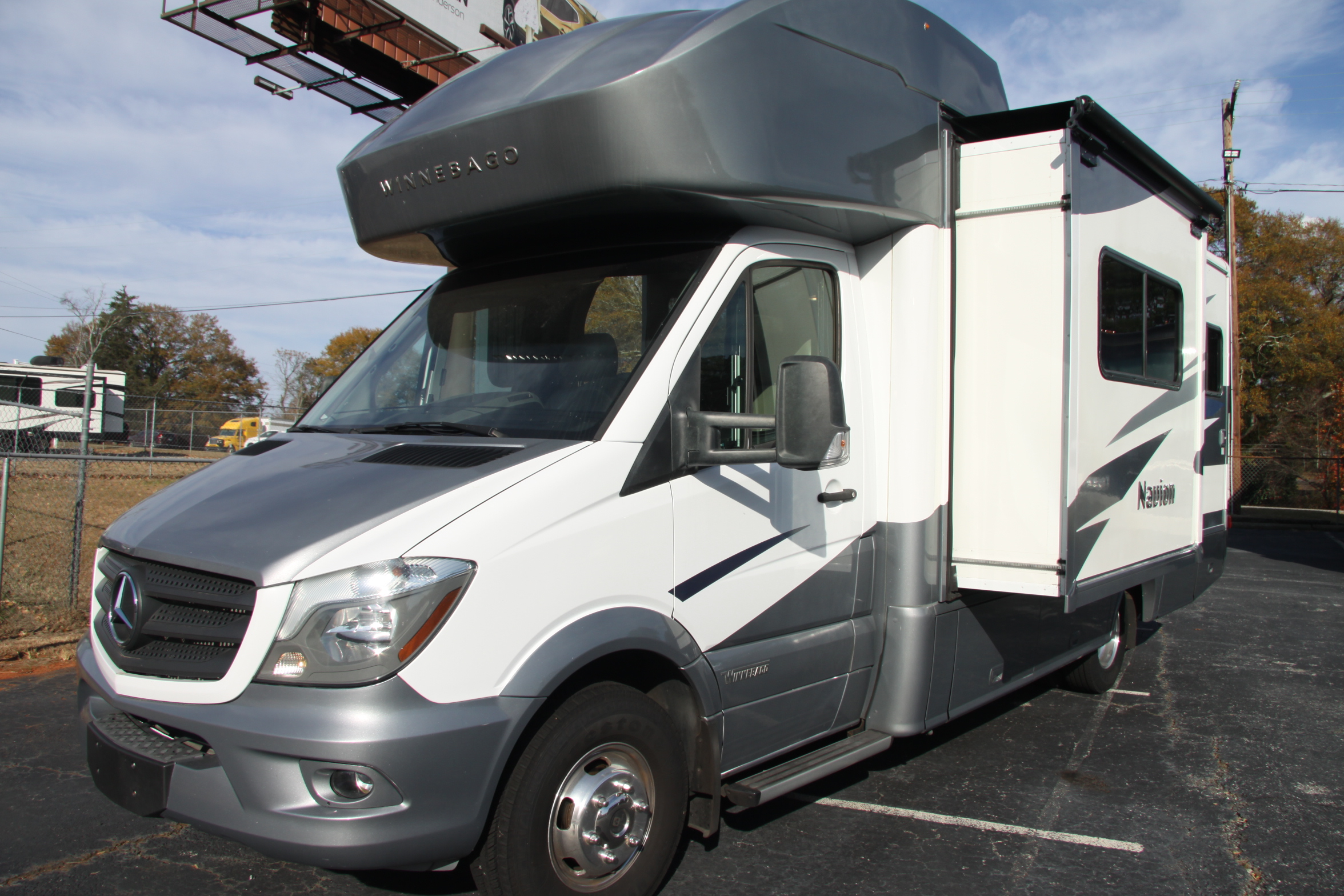 2019 Winnebago View Navion 24G, $ 72,888