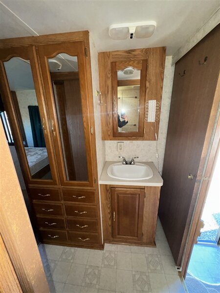 2001 Forest River 27RKSS, $ 6,895