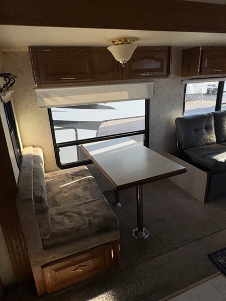 2001 Forest River 27RKSS, $ 6,895