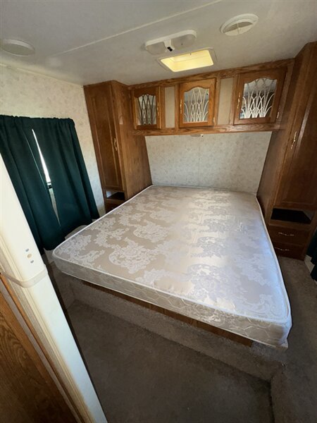 2001 Forest River 27RKSS, $ 6,895