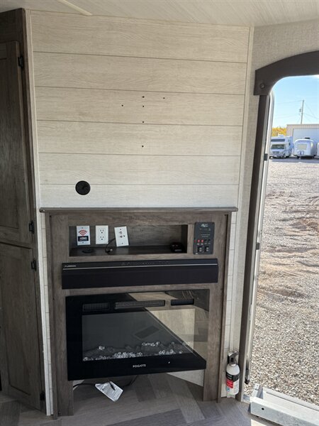 2021 Forest River 38, $ 19,750