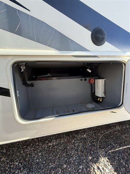 2021 Fleetwood Flair 29M, $ 64,500