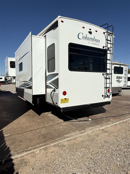 2022 Palomino Columbus C-Series 329DVC, $ 47,750