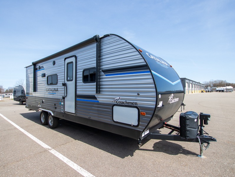 2023 Coachmen Catalina Legacy Edition 243RBS, $ 24,990