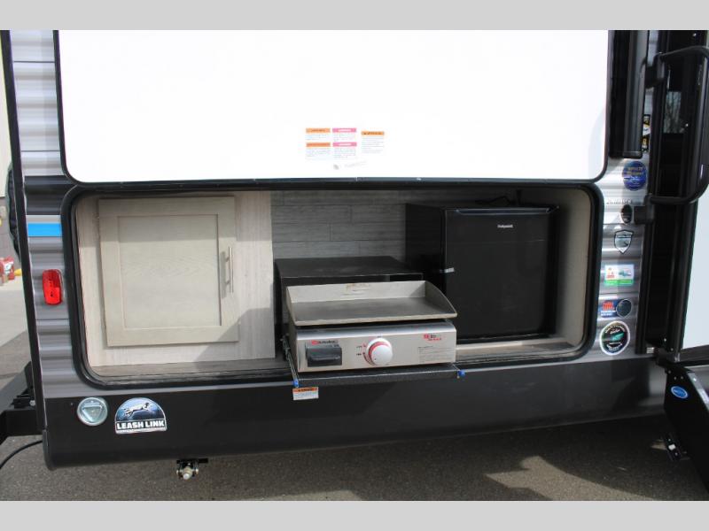 2023 Coachmen Catalina Legacy Edition 263BHSCK, $ 25,990