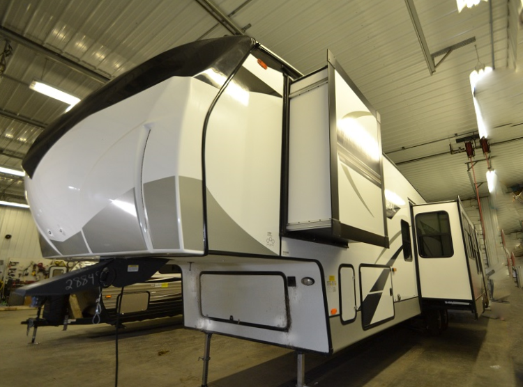 2022 Coachmen Chaparral 367BH, $ 65,990