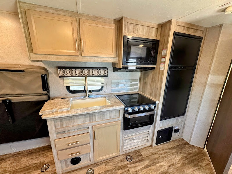 2020 Coachmen Catalina Trail Blazer 26TH, $ 18,999