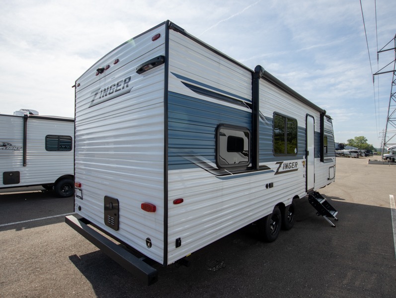2024 CrossRoads Zinger Lite ZR252BH, $ 17,990